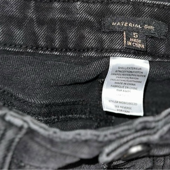 Material Girl Distressed Black & Grey Star Print Denim Jean Women’s Shorts Small - Picture 7 of 7